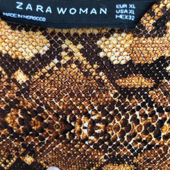 Zara button down shirt size xl, python print. - Picture 5 of 7